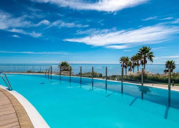 아파트 Edge Beachfront 2br - 3 Pools, 1 Heated, Spa, Gym, Cowork 에스테포나