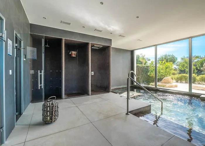 Edge Beachfront 2br - 3 Pools, 1 Heated, Spa, Gym, Cowork Lägenhet