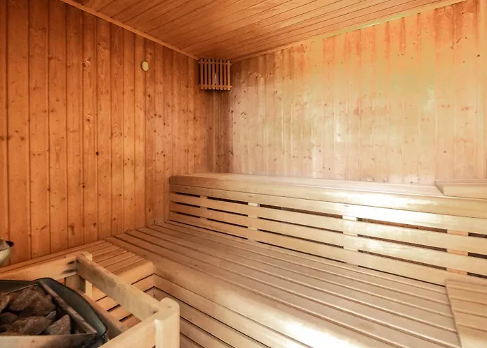 아파트 Edge Beachfront 2br - 3 Pools, 1 Heated, Spa, Gym, Cowork 에스테포나