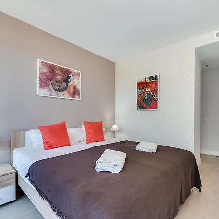 Apartman Edge Beachfront 2br - 3 Pools, 1 Heated, Spa, Gym, Cowork *