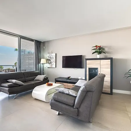 Apartman Edge Beachfront 2br - 3 Pools, 1 Heated, Spa, Gym, Cowork *