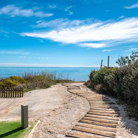 Edge Beachfront 2br - 3 Pools, 1 Heated, Spa, Gym, Cowork Estepona