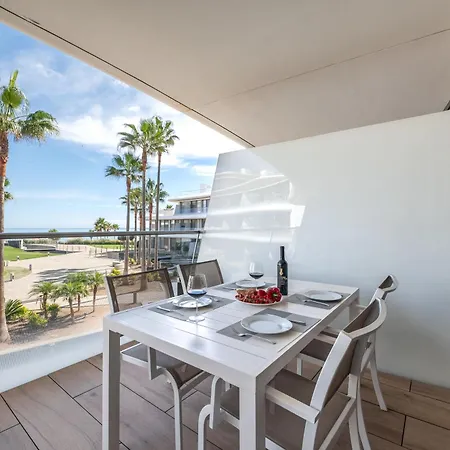 Edge Beachfront 2br - 3 Pools, 1 Heated, Spa, Gym, Cowork