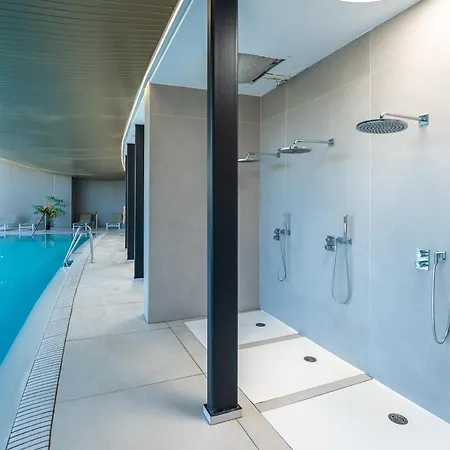 Edge Beachfront 2br - 3 Pools, 1 Heated, Spa, Gym, Cowork Apartmán *