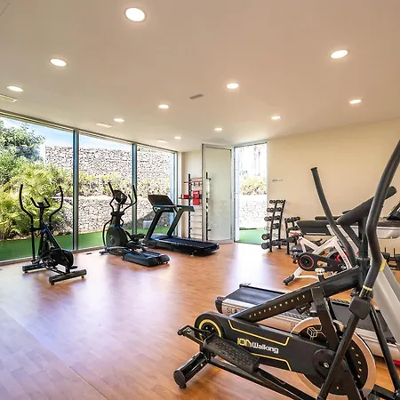 Apartman Edge Beachfront 2br - 3 Pools, 1 Heated, Spa, Gym, Cowork