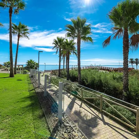 Edge Beachfront 2br - 3 Pools, 1 Heated, Spa, Gym, Cowork Apartman
