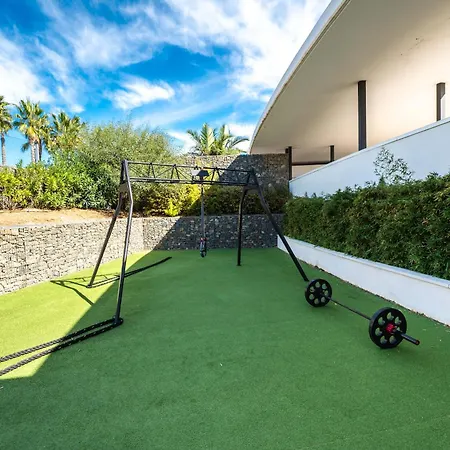 Edge Beachfront 2br - 3 Pools, 1 Heated, Spa, Gym, Cowork