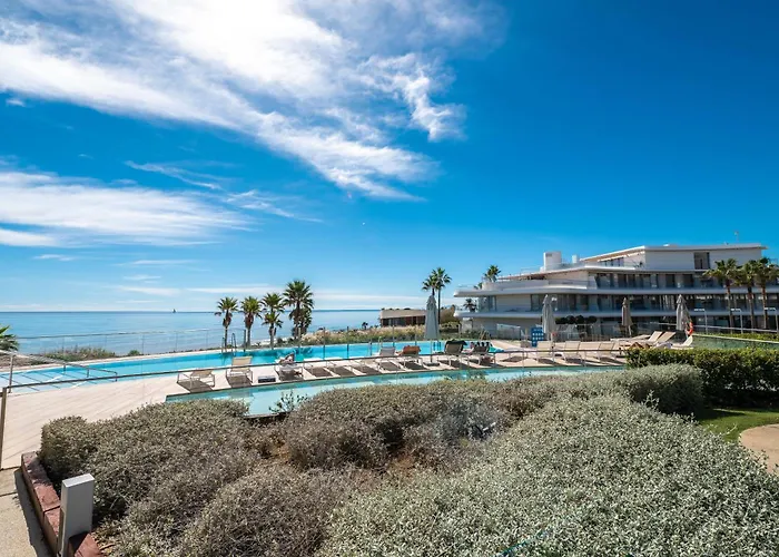 Apartament Edge Beachfront 2br - 3 Pools, 1 Heated, Spa, Gym, Cowork *