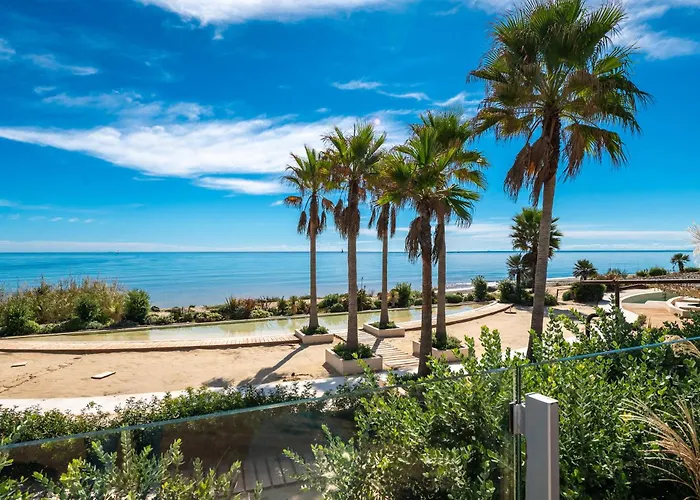 Edge Beachfront 2br - 3 Pools, 1 Heated, Spa, Gym, Cowork Apartament Estepona