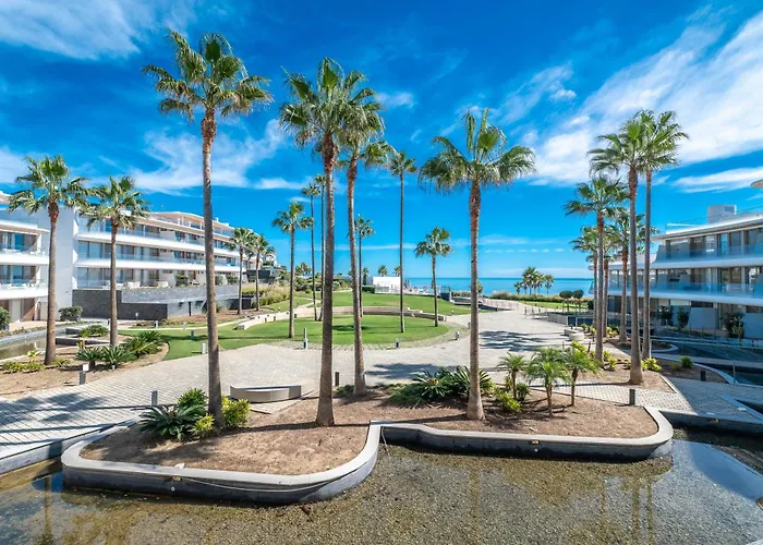 Apartament Edge Beachfront 2br - 3 Pools, 1 Heated, Spa, Gym, Cowork