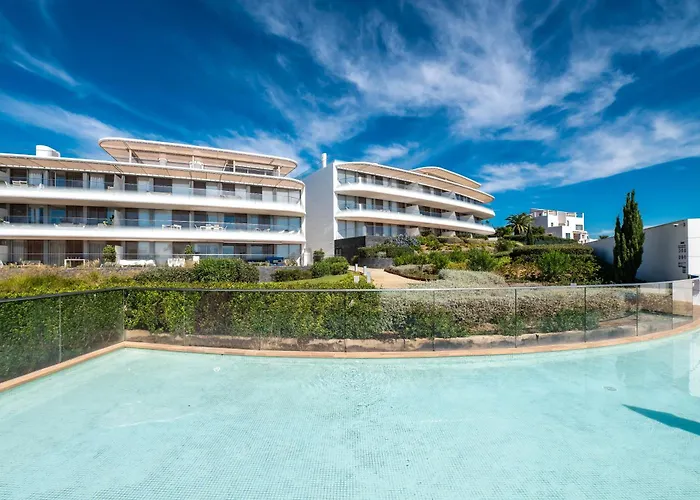 Edge Beachfront 2br - 3 Pools, 1 Heated, Spa, Gym, Cowork * Estepona