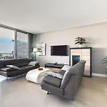 Διαμέρισμα Edge Beachfront 2br - 3 Pools, 1 Heated, Spa, Gym, Cowork *