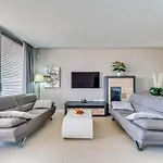 Διαμέρισμα Edge Beachfront 2br - 3 Pools, 1 Heated, Spa, Gym, Cowork Εστεπόνα