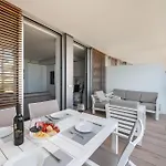 Διαμέρισμα Edge Beachfront 2br - 3 Pools, 1 Heated, Spa, Gym, Cowork *