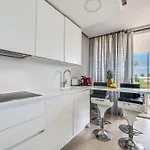 Διαμέρισμα Edge Beachfront 2br - 3 Pools, 1 Heated, Spa, Gym, Cowork Εστεπόνα